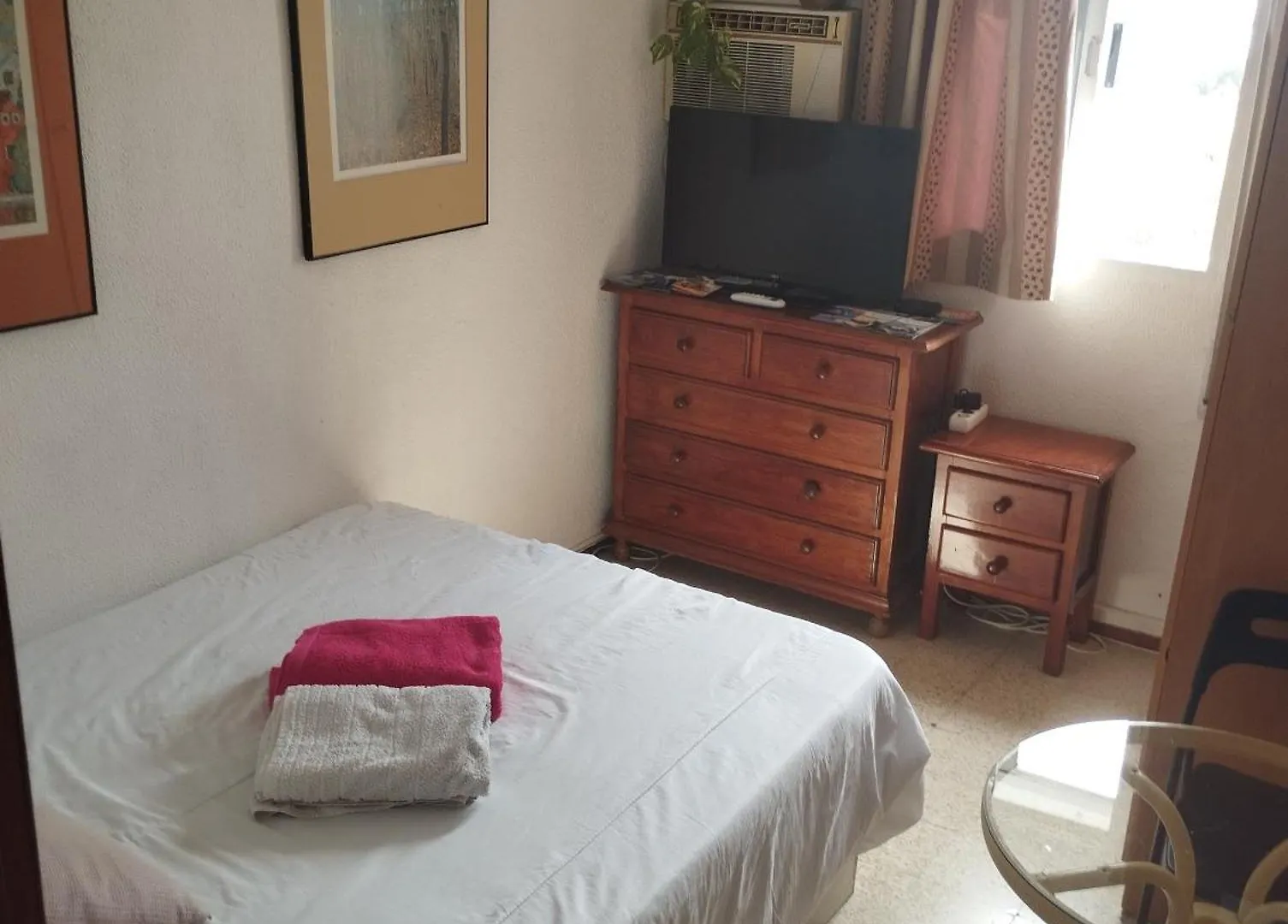 Habitaciones Privadas Con Cama Doble En Sevilla Pansiyon