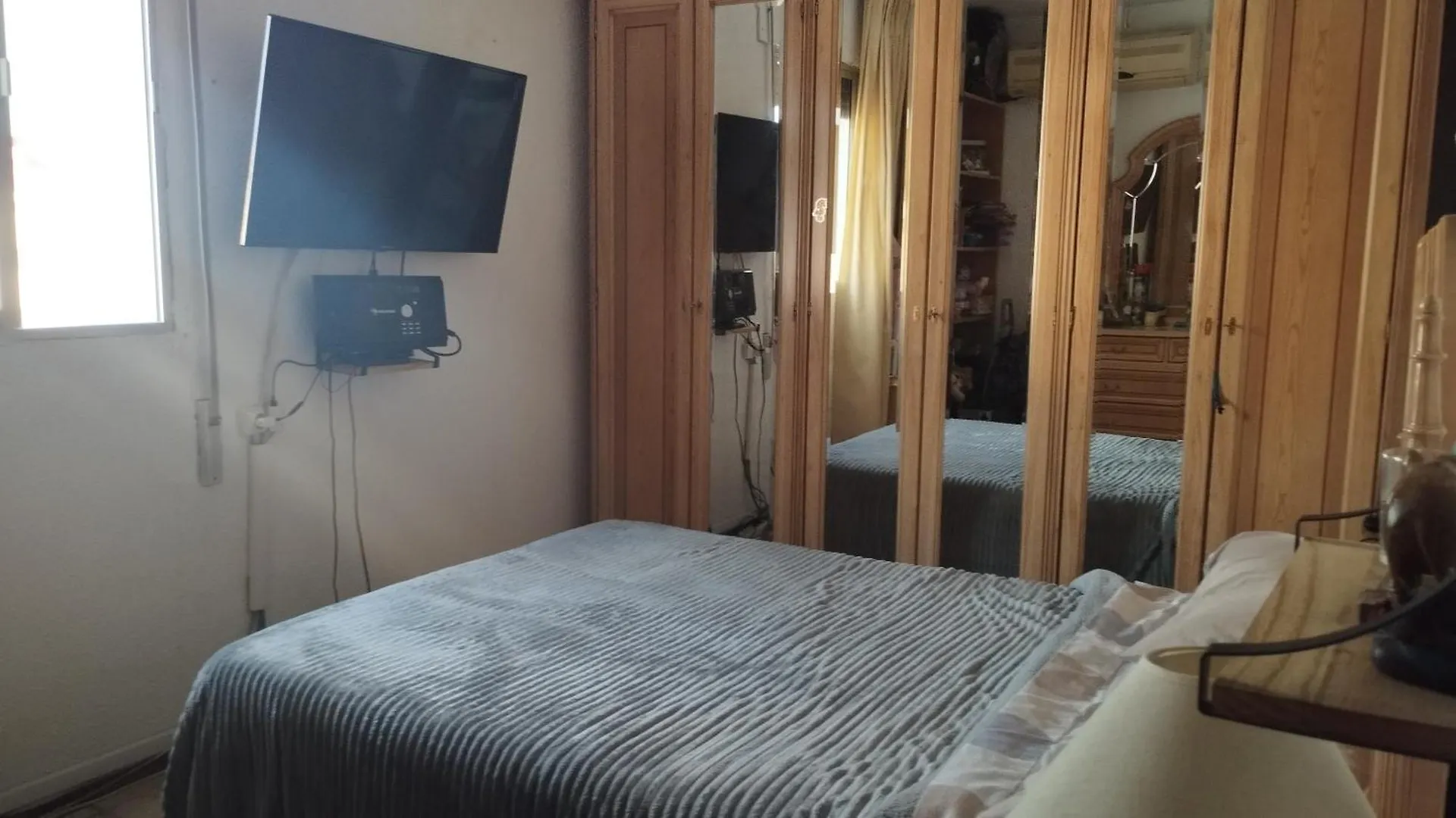 Pansiyon Habitaciones Privadas Con Cama Doble En Sevilla İspanya