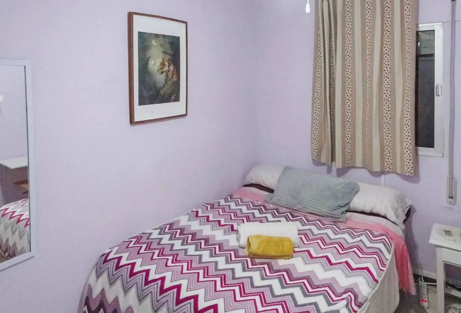 Habitación en casa particular Habitaciones Privadas Con Cama Doble En Sevilla